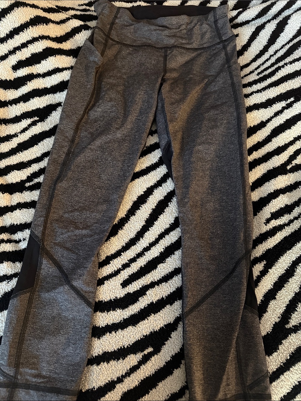 Lululemon grey and black Leggings